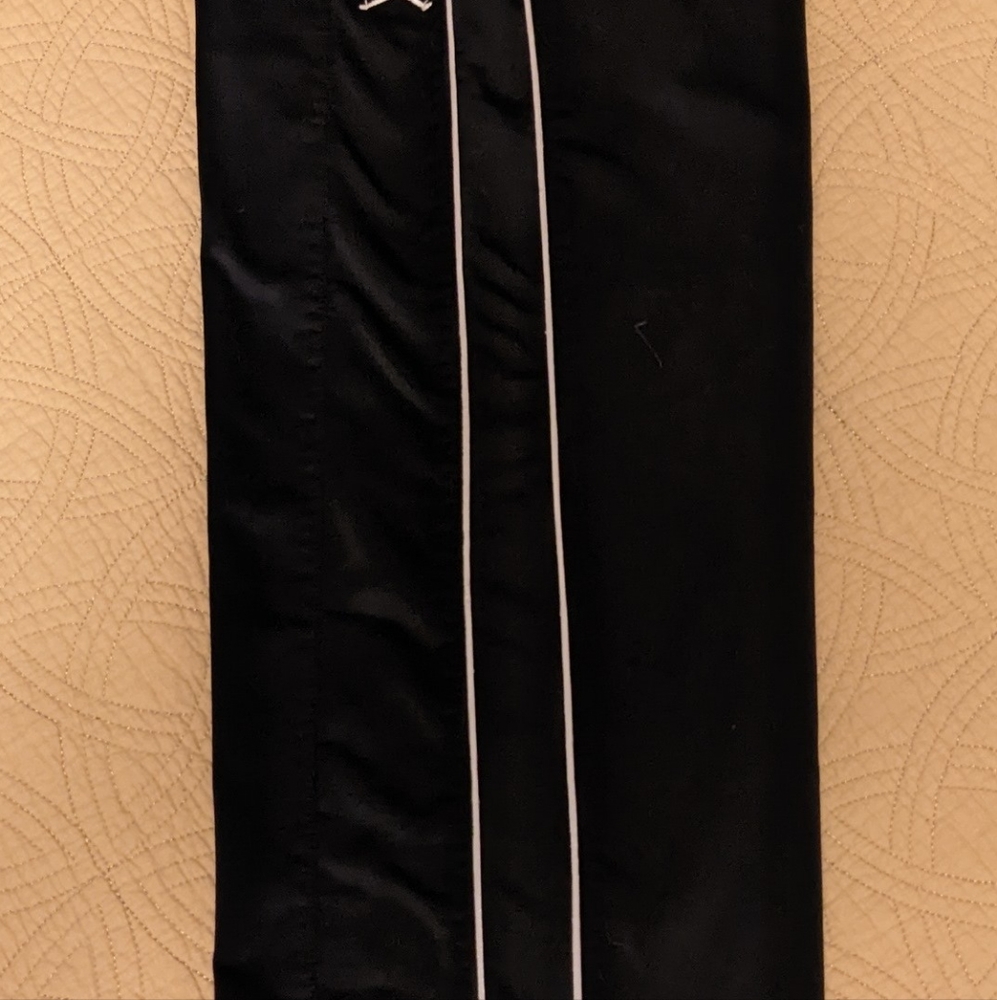 Jordan boys Large warm up pants - Picture 2 of 8
